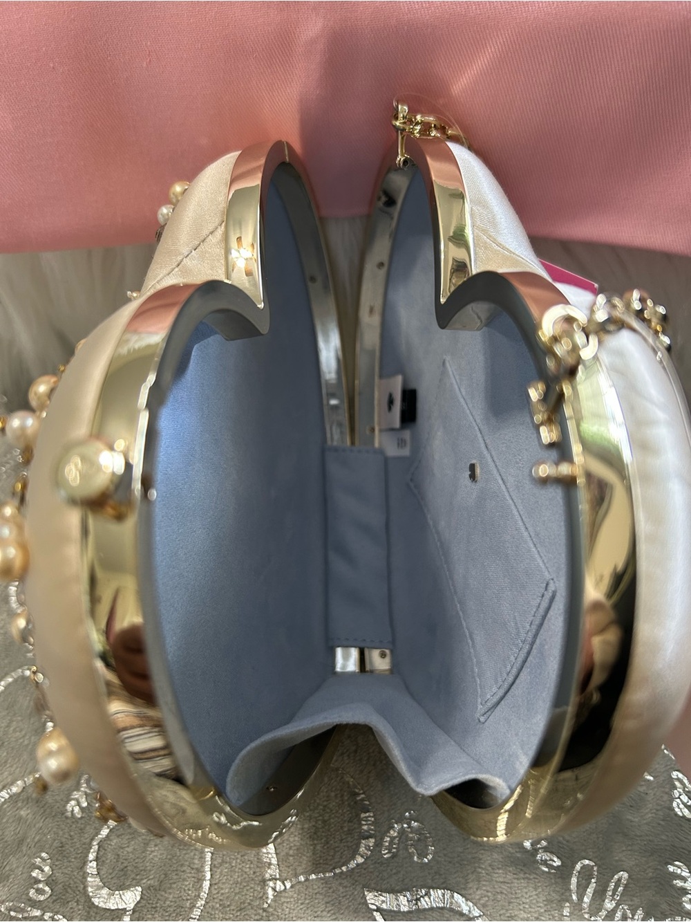 NWT Kate Spade NYC Pearl & Crystal Heart Bridal Clutch with Gold Chain- Ivory - Picture 11 of 12